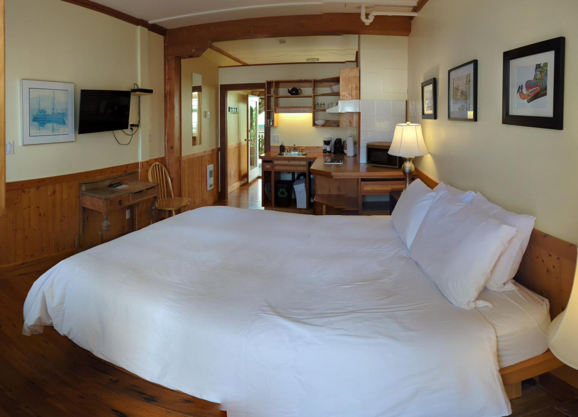 Seine Boat Inn Alert Bay Dış mekan fotoğraf