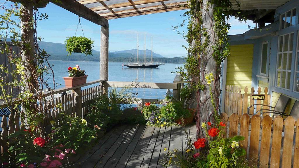 Seine Boat Inn Alert Bay Oda fotoğraf